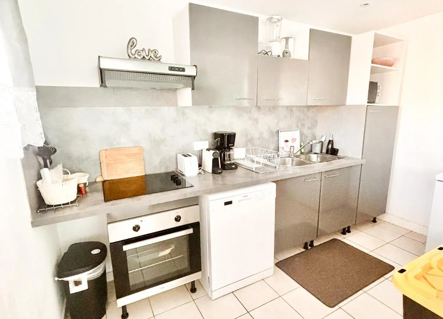 Bright & Spacious 3Br Retreat In Saint-Martin Marigot  Marigot (Saint Martin)